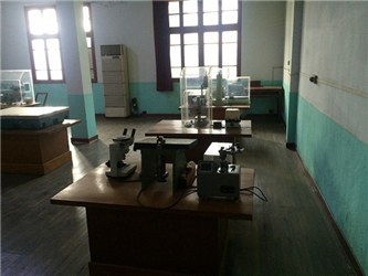 化學(xué)實(shí)驗(yàn)室